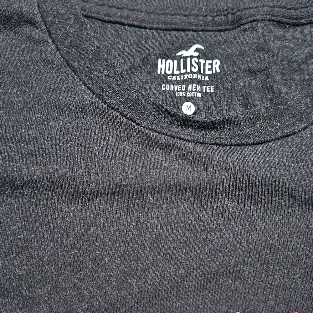 Hollister Curved Hem T-Shirt Black and Blue Short Sleeve Gradient Design Size M - Picture 4 of 4